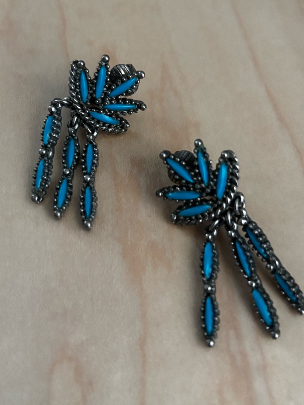Vintage faux Turquoise in silvertone clip on Earrings - Women Jewelry - Picture 2 of 6